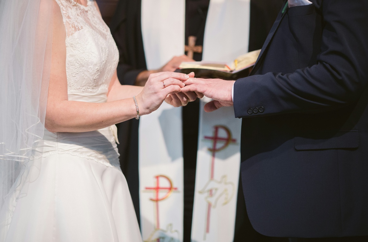 Financial Planning for Marriage | Key Money Issues for Couples, image size:1200x788