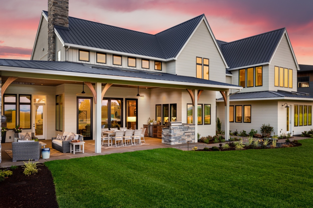 Downsizing? Don’t Forget About Closing Costs