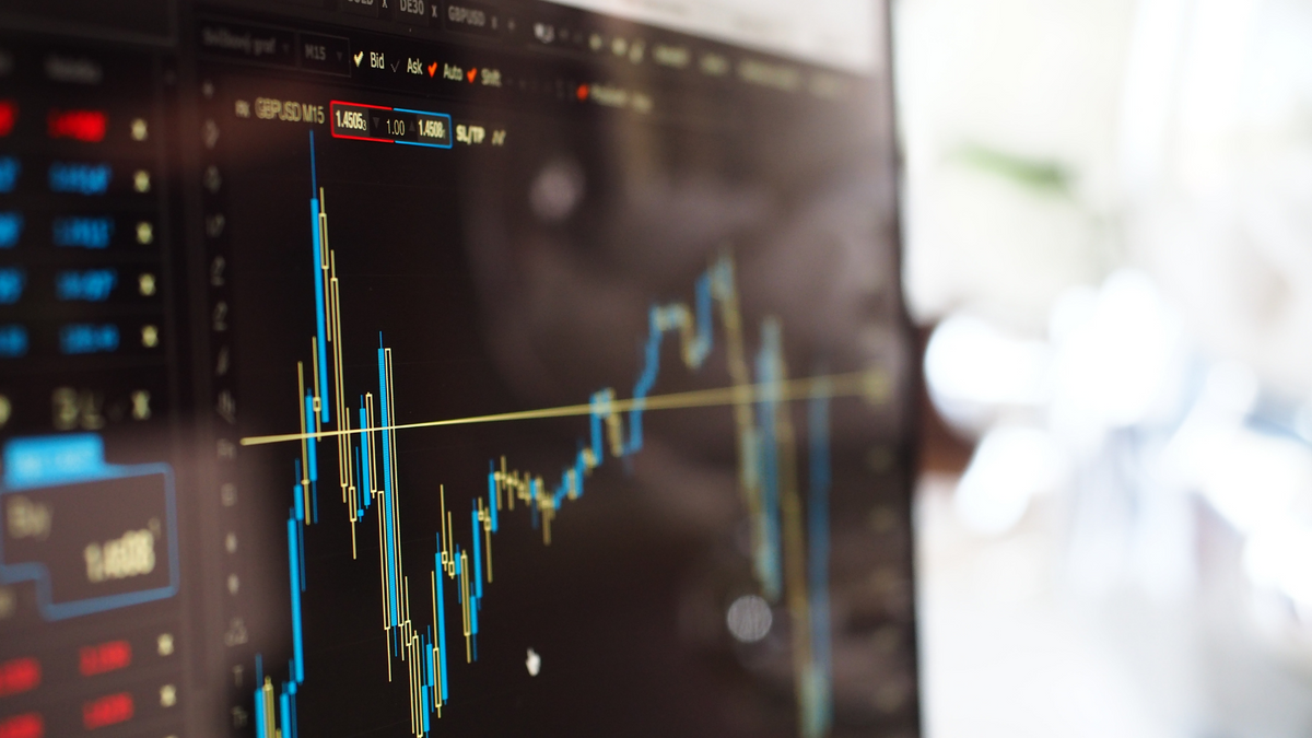 Weekly Market Insights: Hawkish Fed; Stocks Retreat