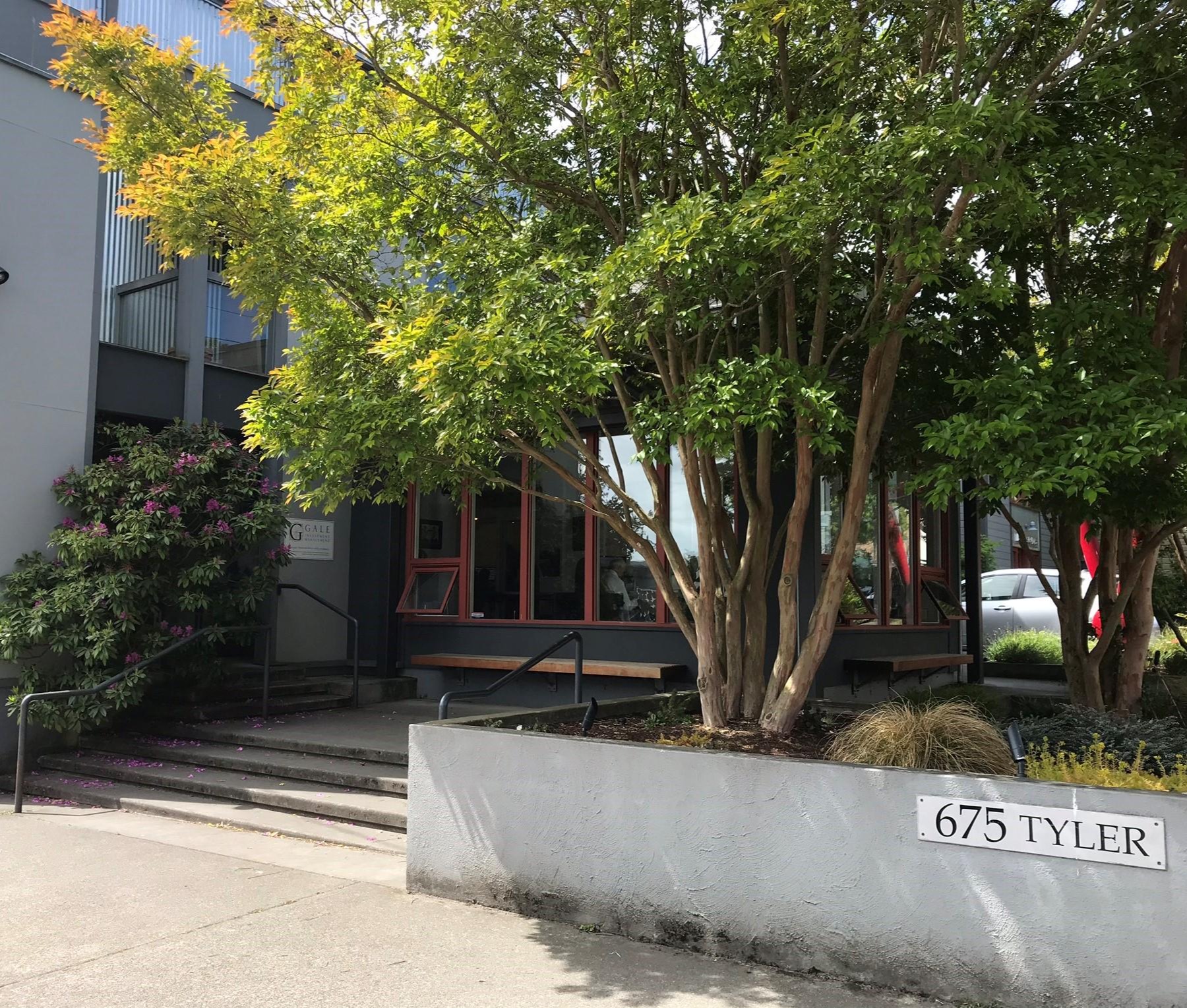 675 Tyler St Entrance