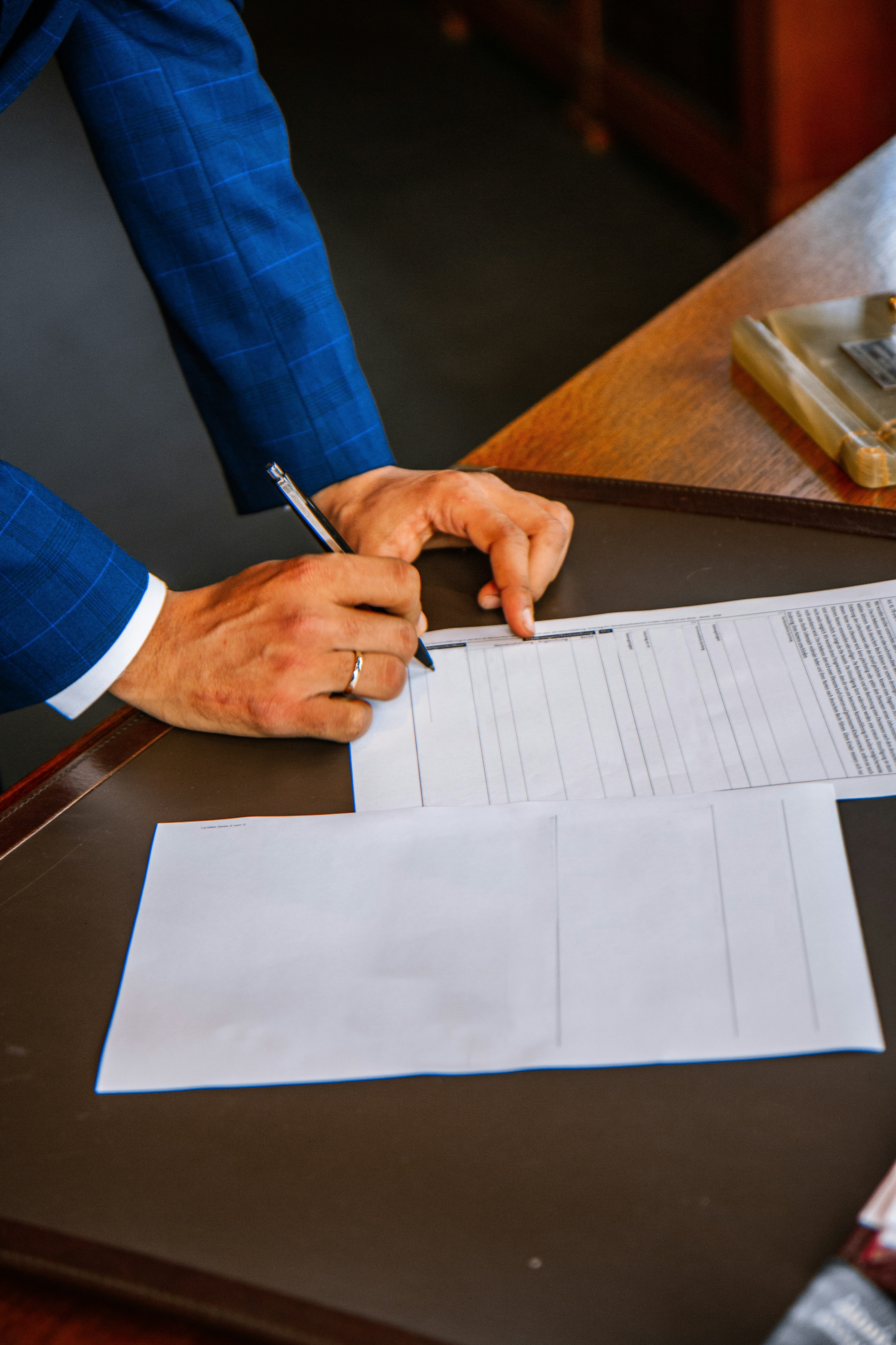 Estate planning meeting focused on wills, trusts, and long-term wealth preservation.