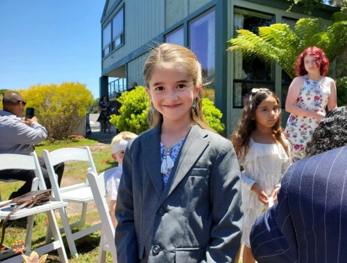 Flower girl extraordinaire