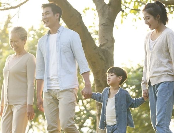 How to Balance Finances as a Sandwich Generation Member