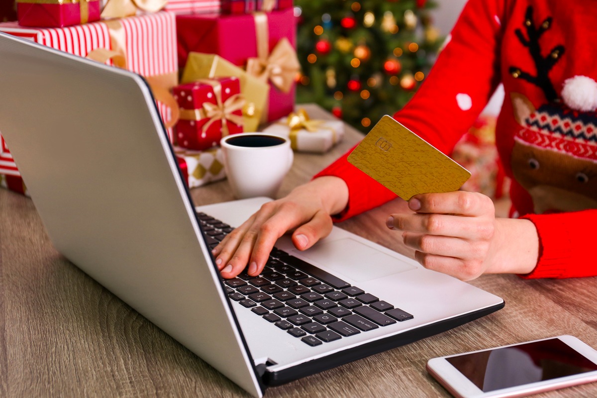 Don't Bust Your Personal Budget During the Holidays