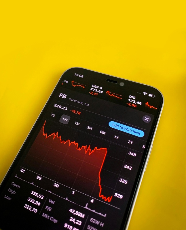 The Market Is Screaming — Here's Why Your Brain Wants You to Do the Wrong Thing