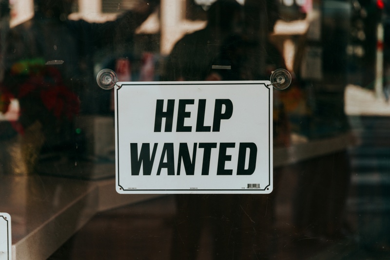 Why Employee Retention & Benefits Are Critical in Today’s Tight Labor Market