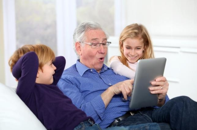 SHOULD I ROLL OVER MY $1M 401K IN RETIREMENT?