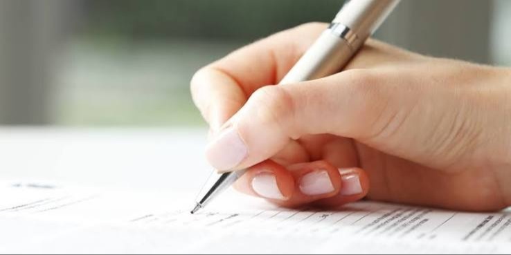 When And How Do Senior Executives File Form 4 For Equity Comp?