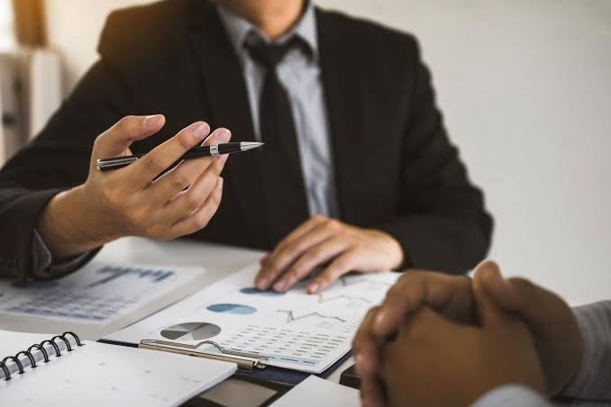Year-end Tax Planning for Non-Qualified Stock Options and Restricted Stock