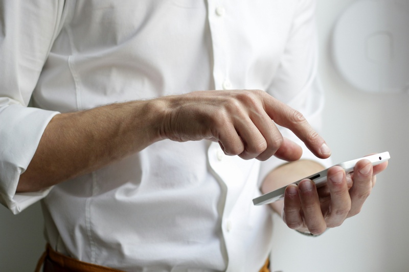 What Is the Right Time to Talk to a Financial Advisor?