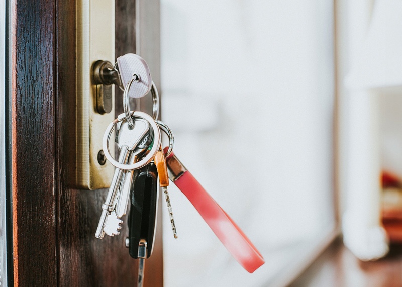 Keeping Your House Safe When Traveling for the Holidays