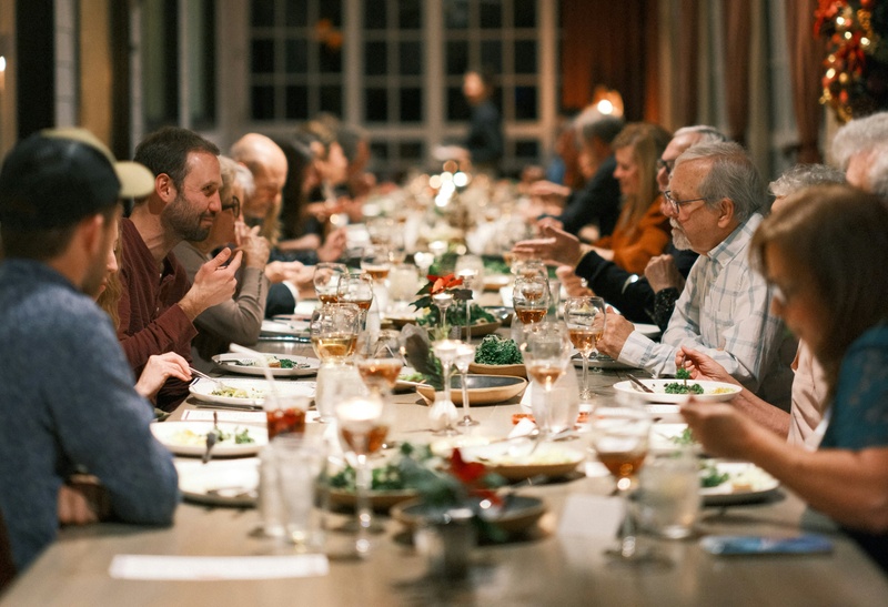 Managing Stress and Family Dynamics During the Holiday Season