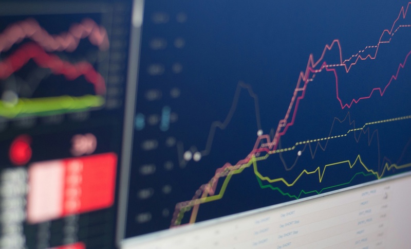 Fundamental vs. Technical Analysis: What’s the Difference?