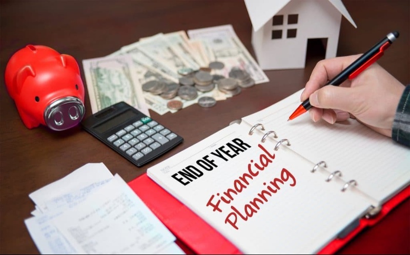 Year-End Financial Planning: 8 Smart Moves to Make Before 2026