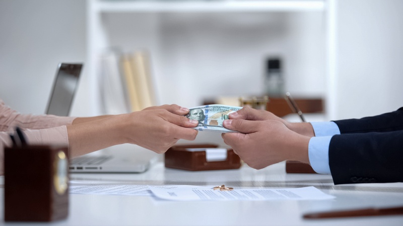 5 Financial Missteps to avoid during a divorce