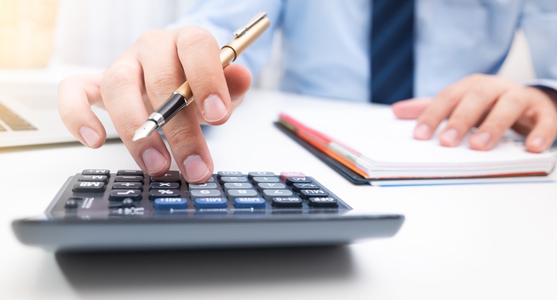 How Do Expenses and Fees in 403(b) Plans Work?