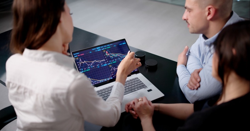 What’s Behind the Latest Market Swings? Rates, Tech Stocks, and Volatility