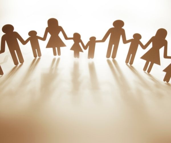 How Bakersfield's Economy Affects Family Money Decisions