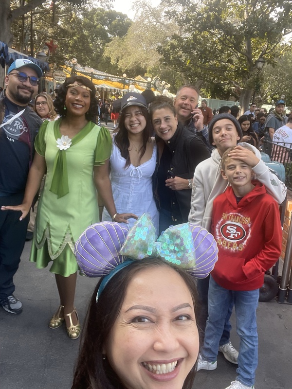 Arrowhead Family Outing to Disneyland. Fun Day!