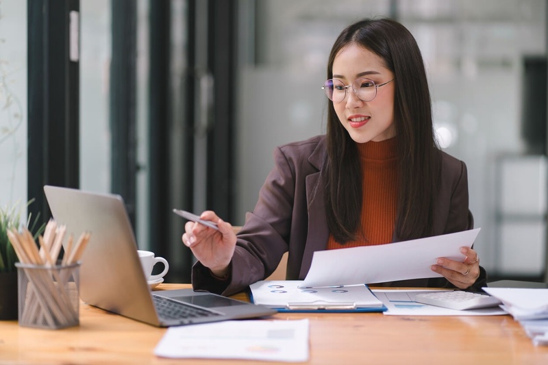 What Is a Fiduciary Financial Advisor? Definition, Types, and Examples