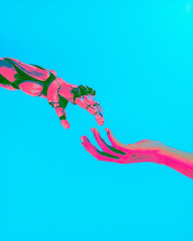 Leveraging AI In Sales? 18 Ways To Maintain Human Connections