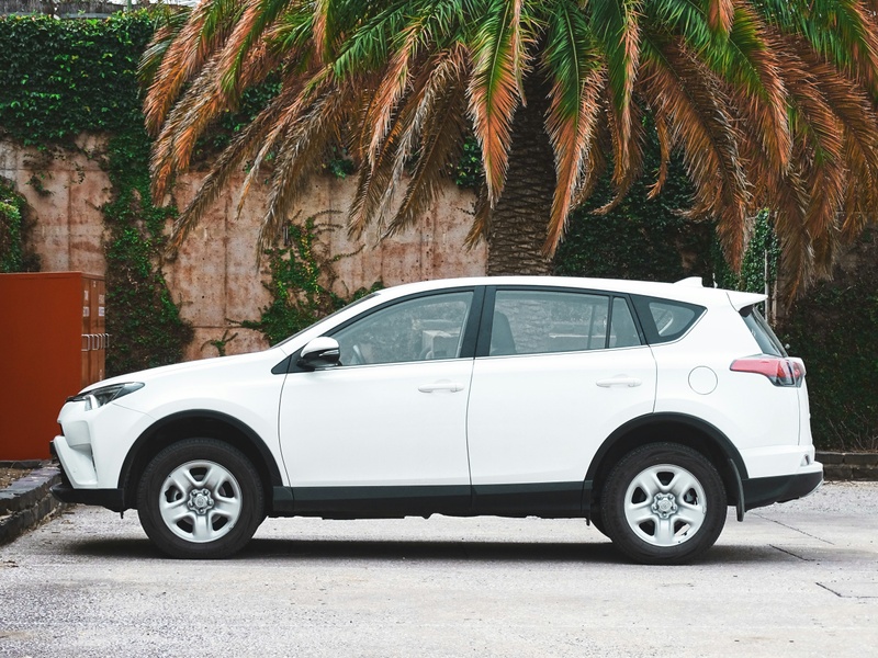 Navigating the New Car Market in Linwood, NJ: Insurance Considerations and How Your Agent Can Help