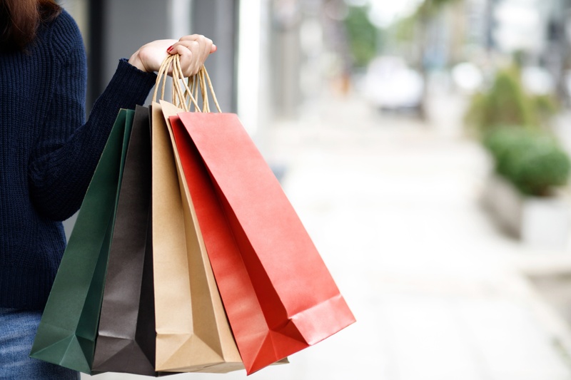 How to find the colleges that offer discounts off retail