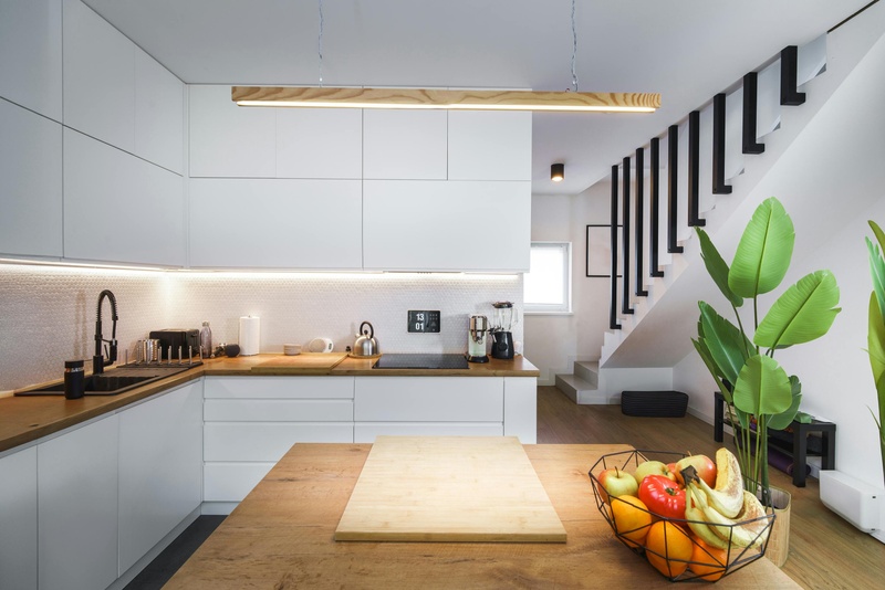 Why Home Renters Should Prioritize Savings