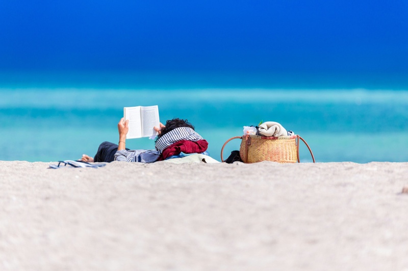 Top 5 Summer Reads for Executives: Wealth, Leadership & Equity Planning