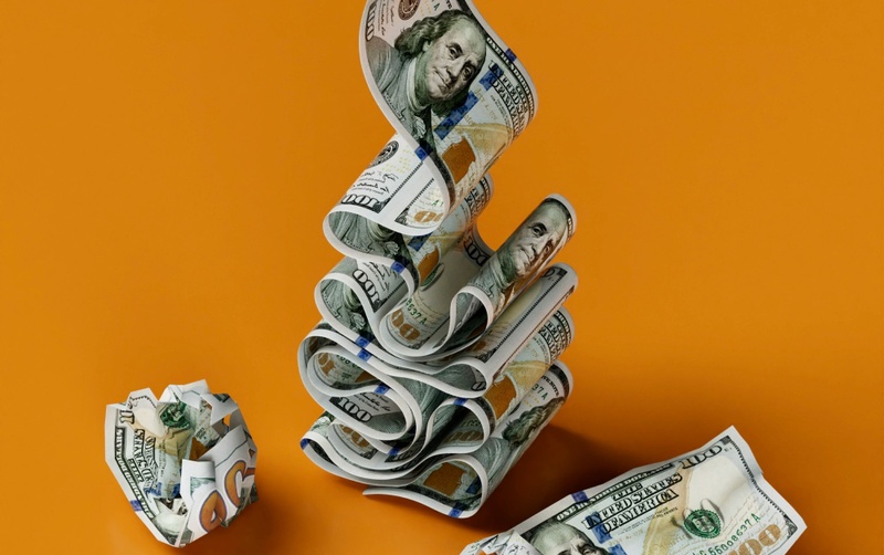 Why Saving Early Matters for Long-Term Wealth