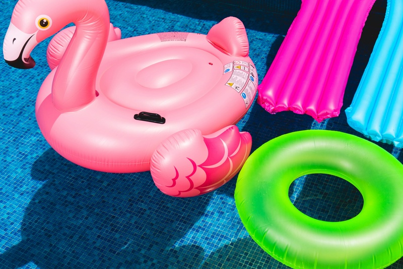 How to Keep Family Members & Visitors Safe in the Pool