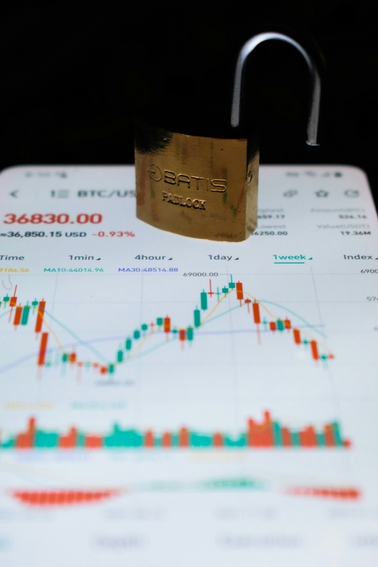 How to Spot Investment Scams Before They Spot You
