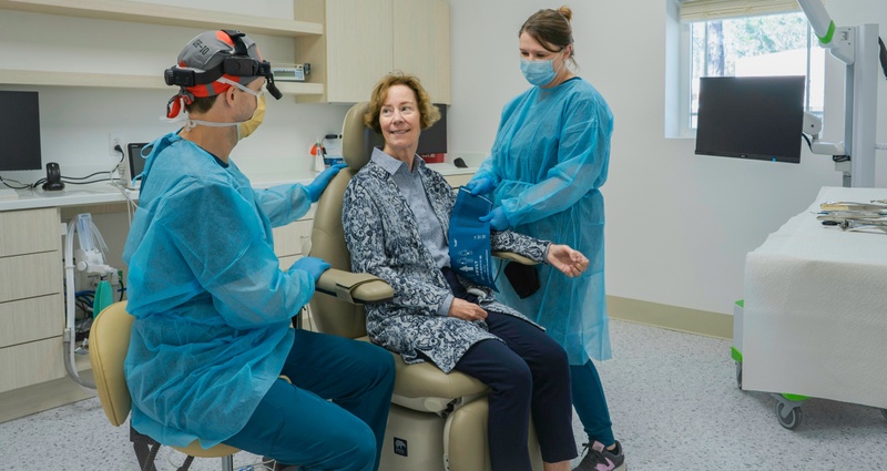 Should You Incorporate as an Nurse Practitioner or Physician Assistant? | 1099 vs W-2 Pros and Cons
