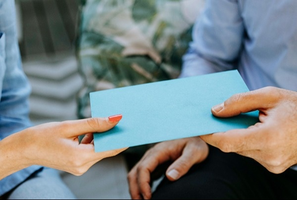 Giving While Living: Benefits You Can See Today