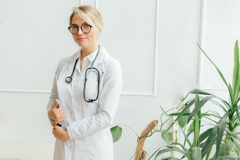 Physician Financial Planning: Building Financial Confidence Throughout Your Medical Career