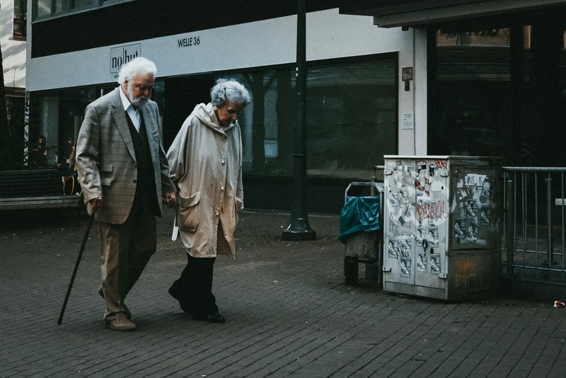 Navigating the Finances of your Aging Parents