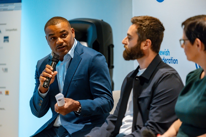 Wooden Shines as Speaker at Power Breakfast