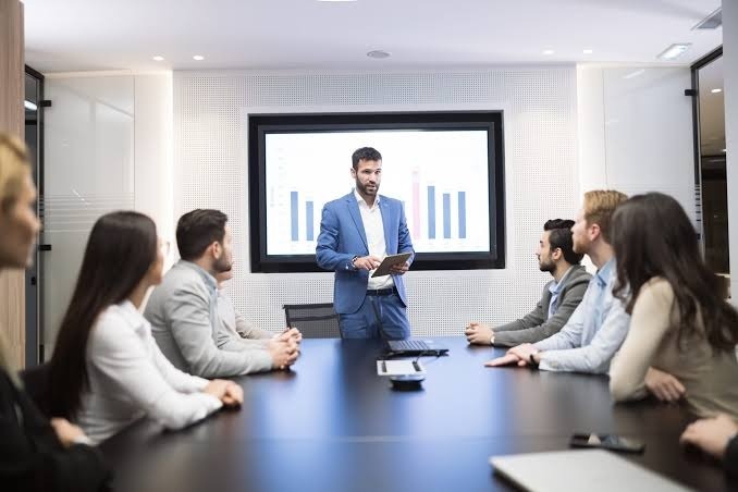 What Are Some Common Company Goals For Performance Shares?