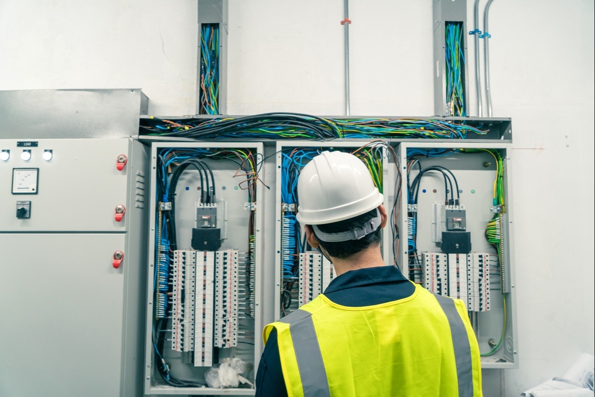 Electrical Contractors: Essential Business Insurance Coverage & Options