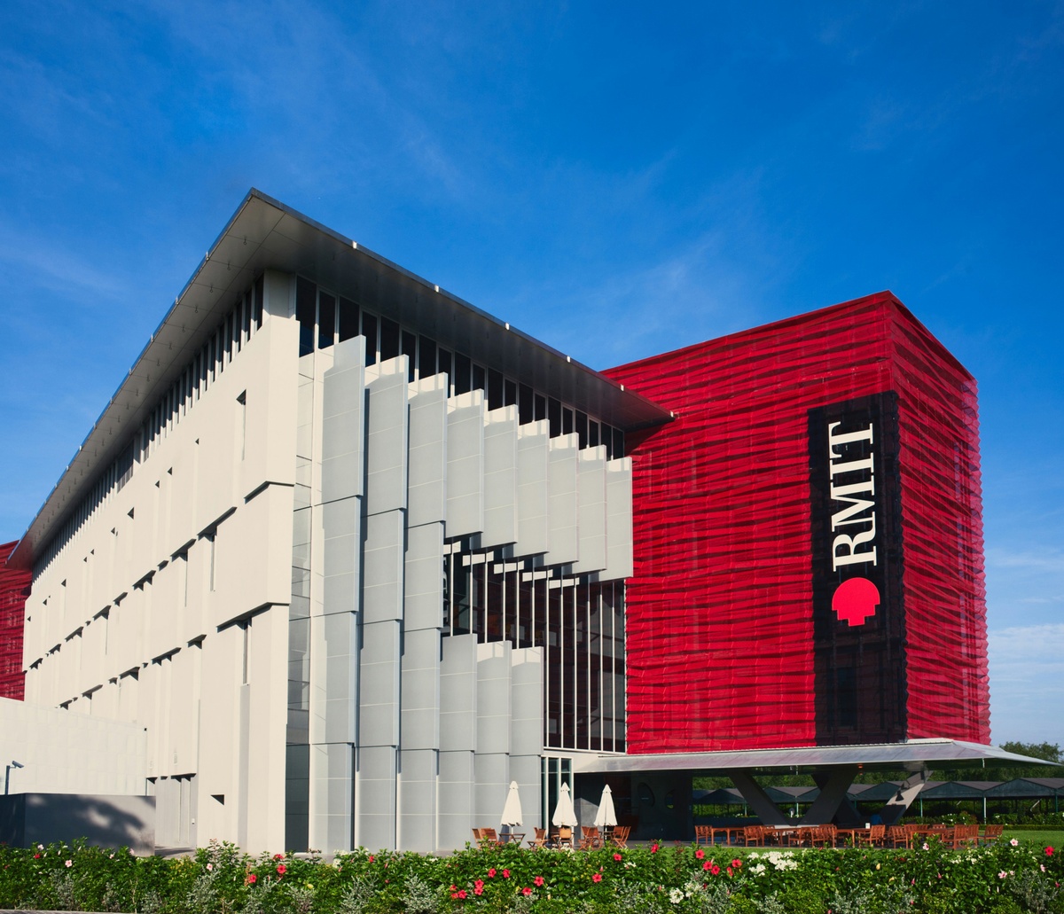 REITs vs. Bonds: A Real-World Diversifier for Income-Oriented Portfolios