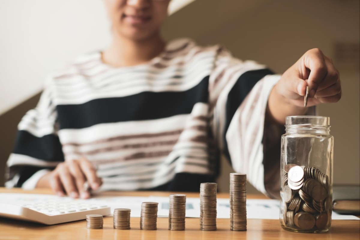 Setting Financial Resolutions: Tips for Achieving Your 2026 Goals