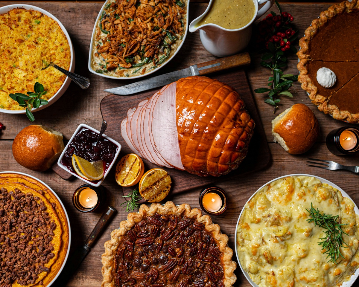 Thanksgiving Dinner Topics