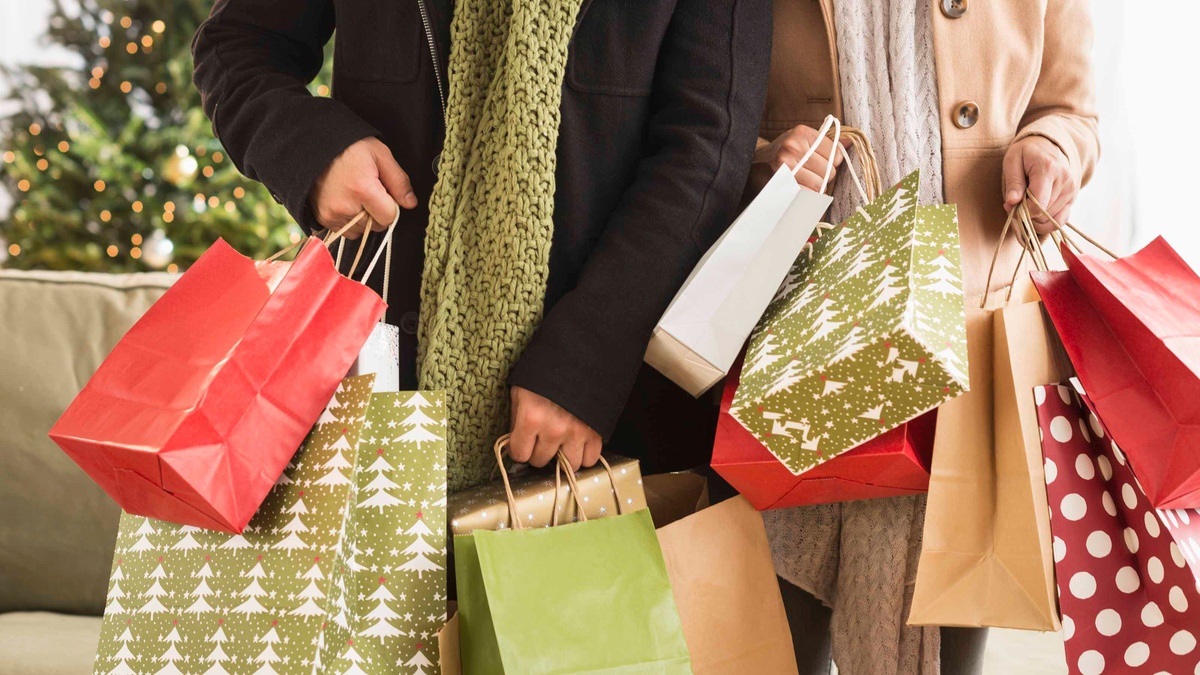 Seasonal Spending: Tips to Stay Ahead