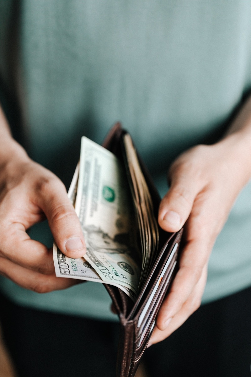 How to Stop Wasting Money: A Beginner's Guide to Financial Management