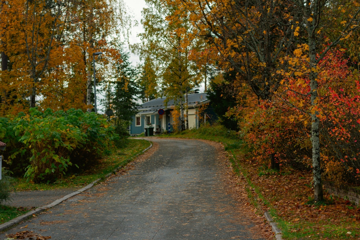 Seasonal Home Maintenance Tips to Keep Your Insurance Premiums Low