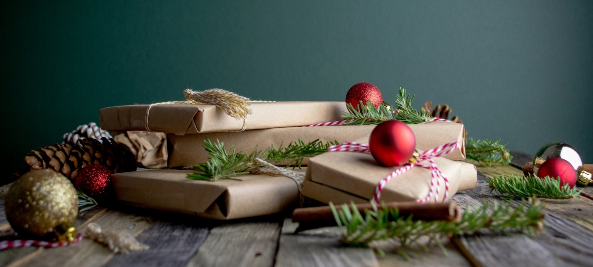 The Wealth-Builder’s Guide to Holiday Gifting: Give Meaningfully, Not Materially