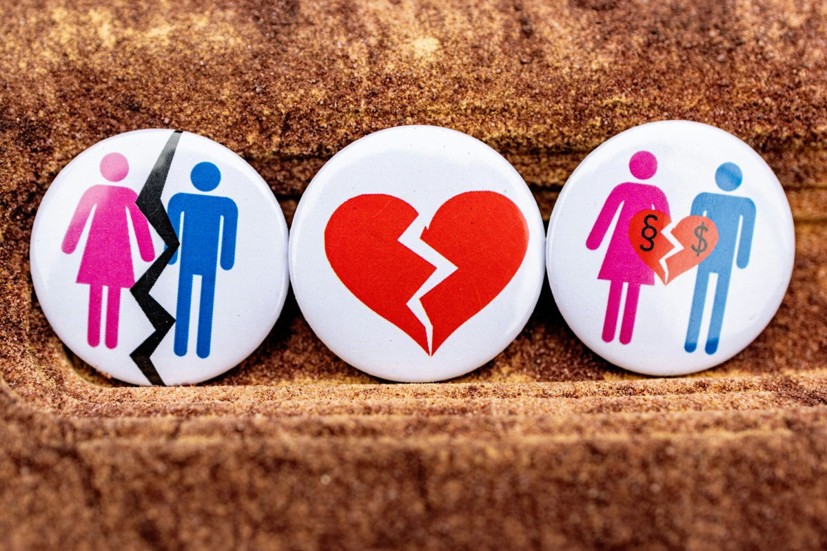 How to Find All Your Financial Accounts Before Divorce