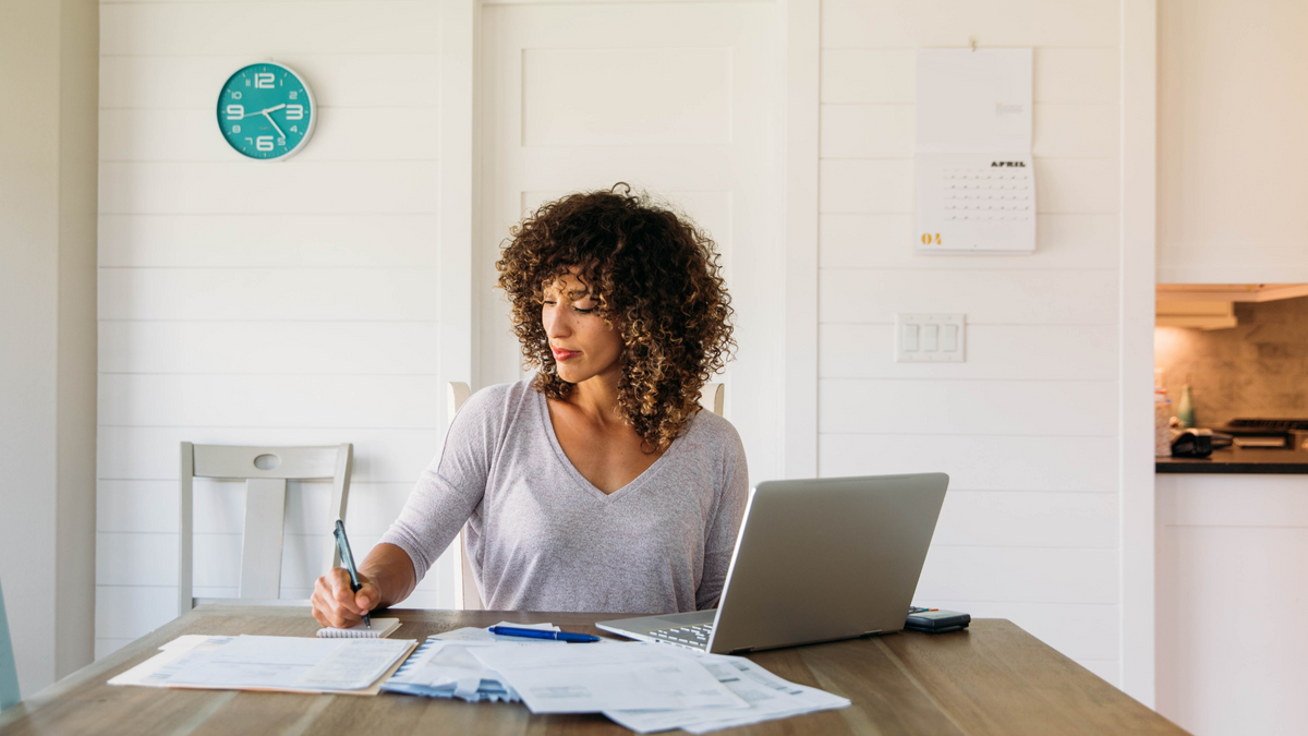 5 Tips To Help Women Feel More Confident With Their Finances