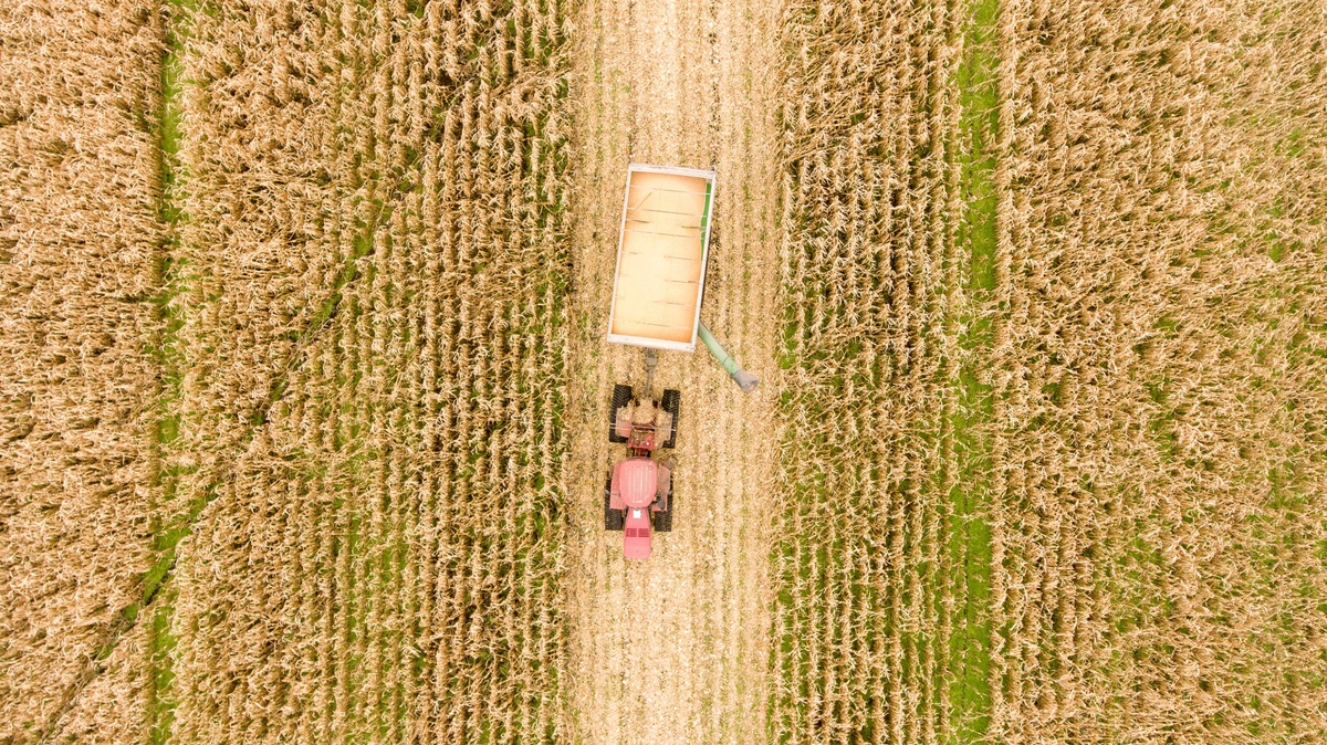 5 Safety Tips for Farmers and Farm Equipment