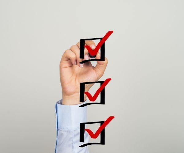 Smart Year-End Tax Strategies to Lower Your 2025 Bill